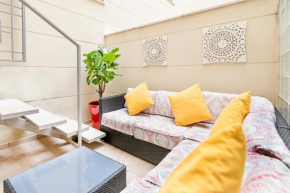 MABA/Private Backyard/Walk to Downtown/Large Smart TV